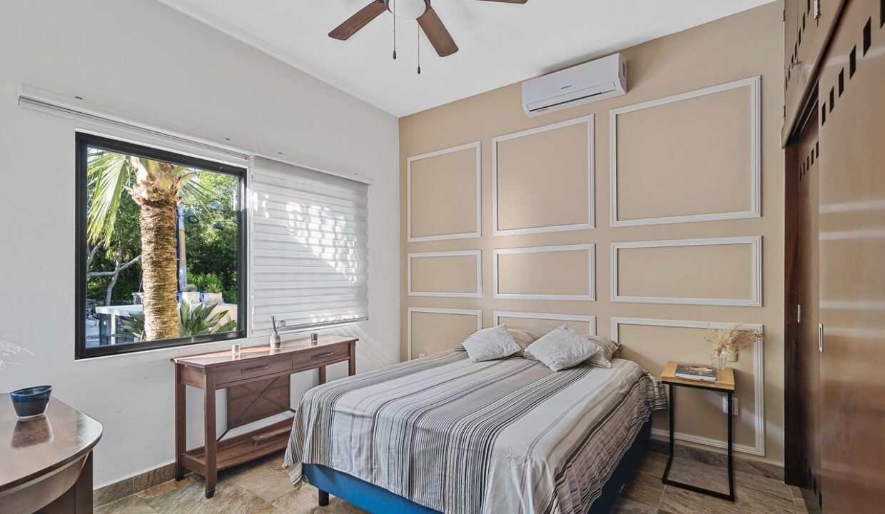 CASA LAS FLORES EN VENTA0