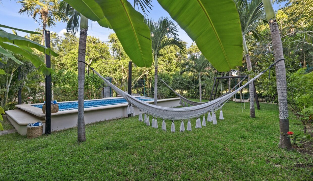 CASA LAS FLORES EN VENTA11