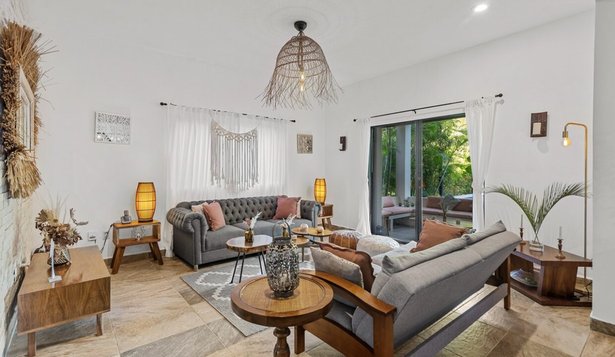 CASA LAS FLORES EN VENTA13