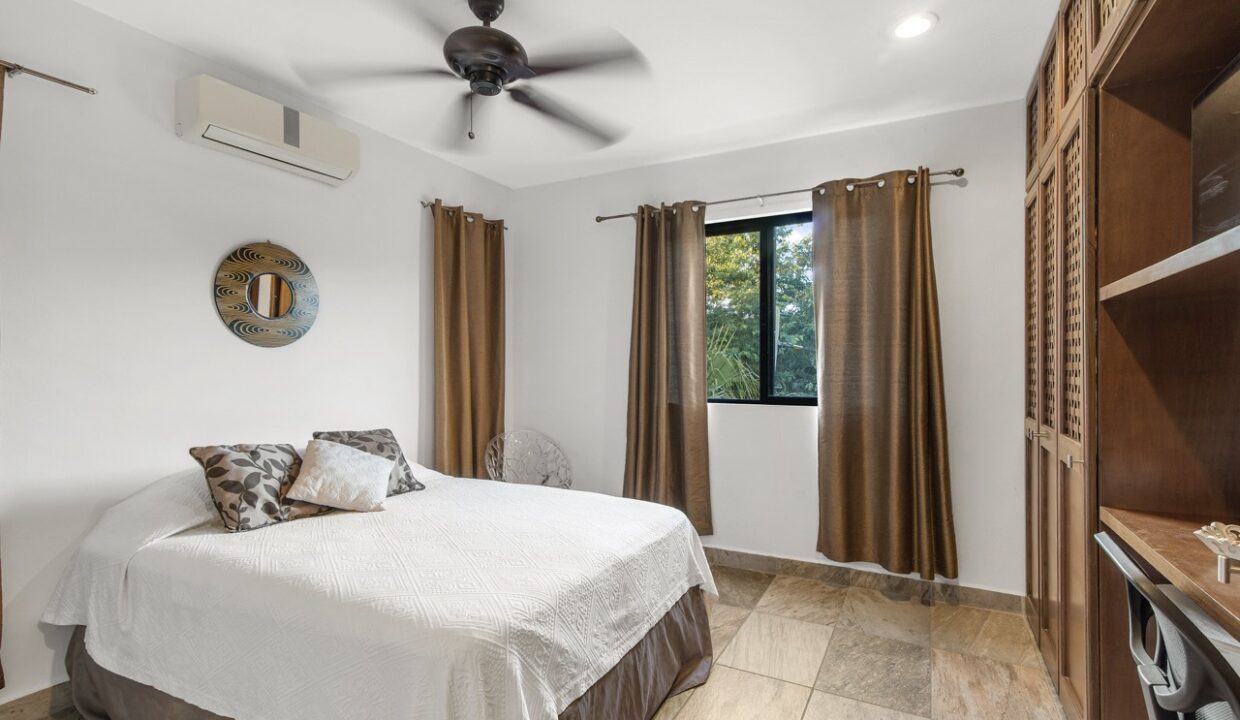 CASA LAS FLORES EN VENTA20