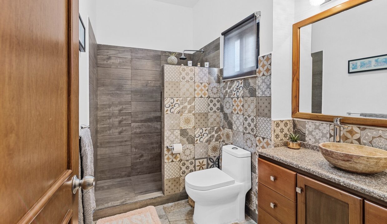 CASA LAS FLORES EN VENTA6