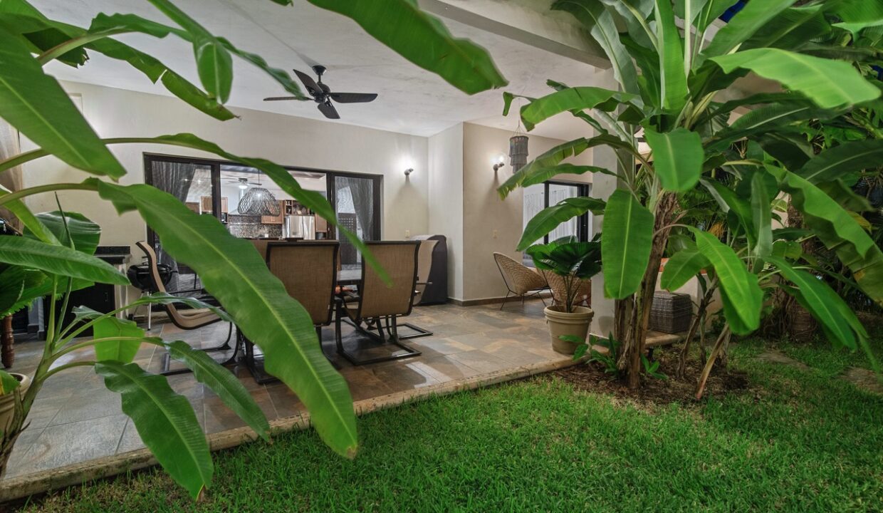 CASA LAS FLORES EN VENTA9