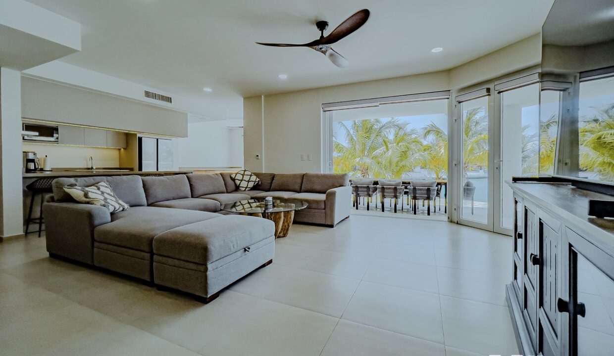 GRAND PENINSULA CINDY11