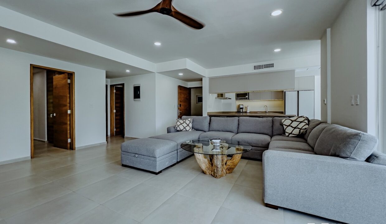 GRAND PENINSULA CINDY12