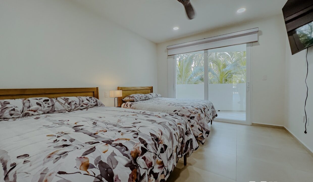 GRAND PENINSULA CINDY31
