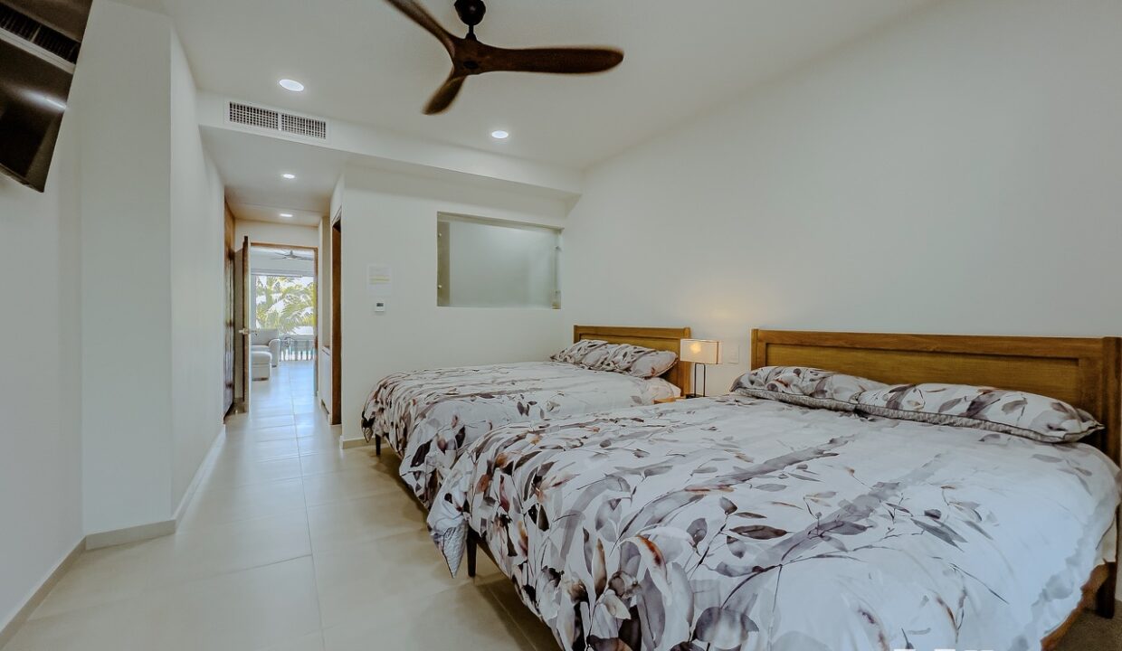 GRAND PENINSULA CINDY33