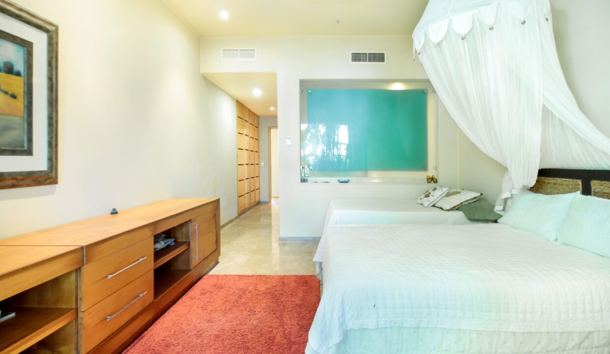 GRAND PENINSULA PB IMBERT12