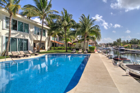 AVENTURAS VILLAS VK PH28