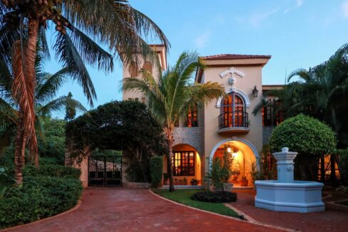 CASA LEONA1