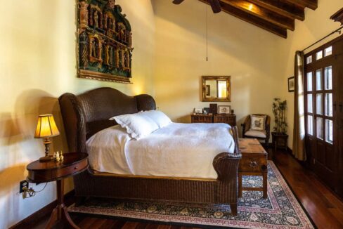 CASA LEONA33