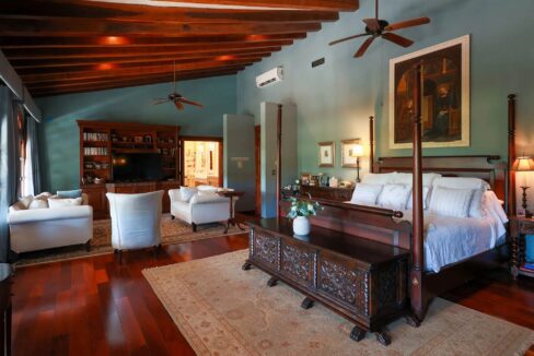 CASA LEONA38