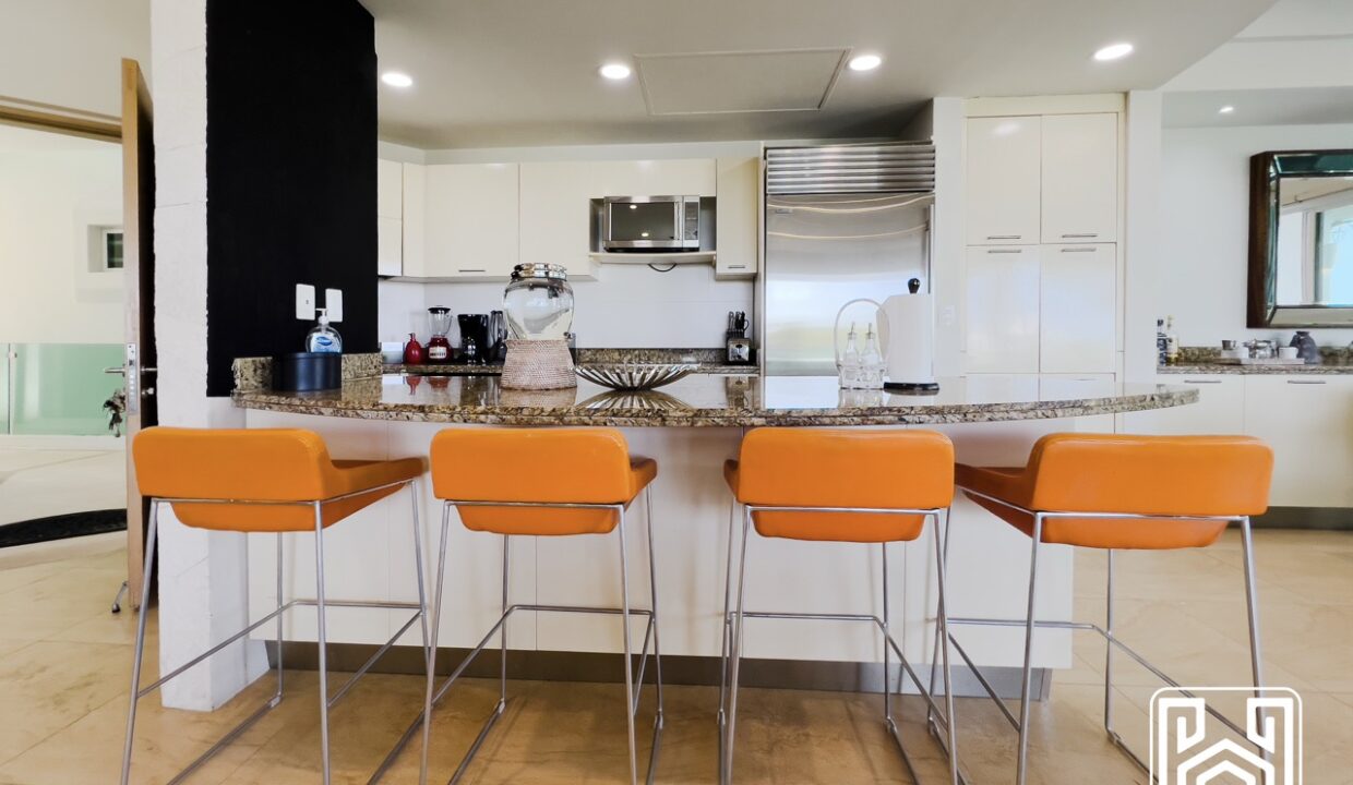 12GRAND PENINSULA (DOC)97