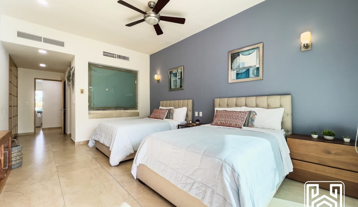 28GRAND PENINSULA (DOC)29