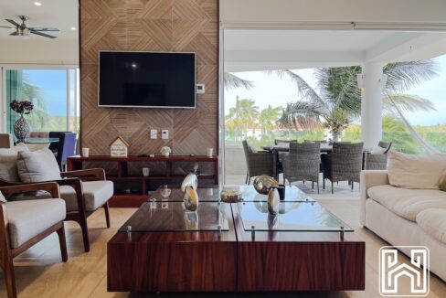 9GRAND PENINSULA (DOC)82