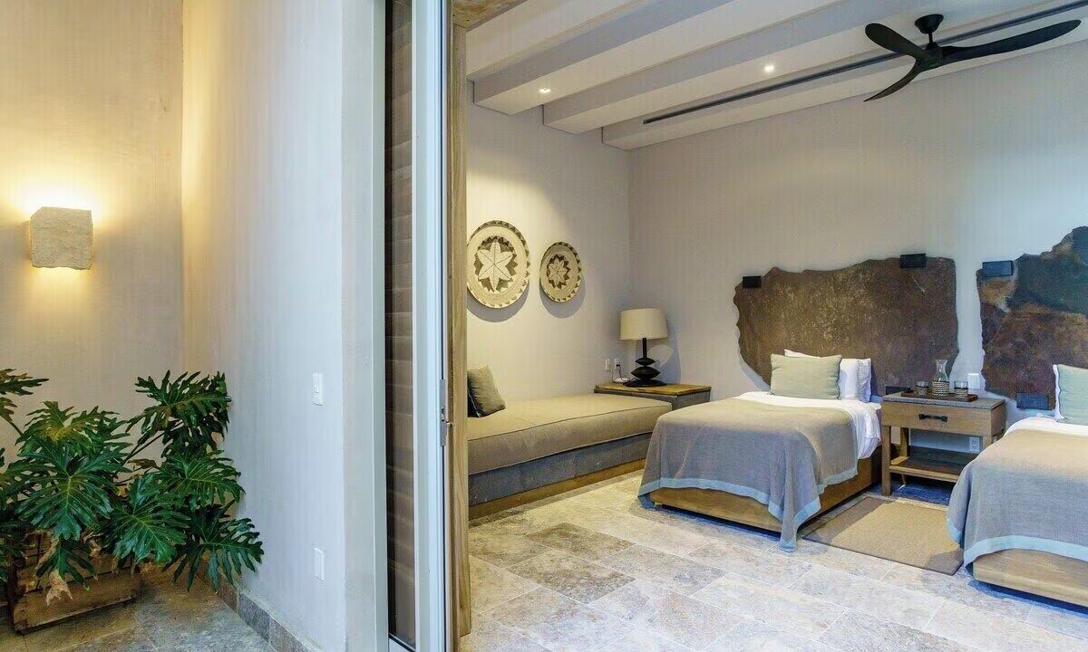 CASA CALETA48
