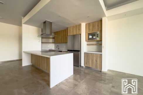 GRAND PENINSULA D104-1