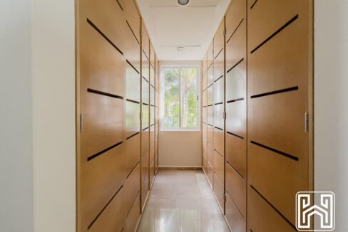 GRAND PENINSULA D104-15
