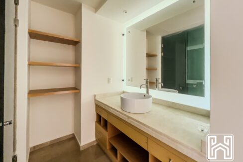GRAND PENINSULA D104-26