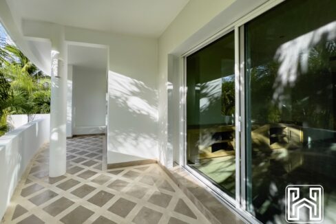 GRAND PENINSULA D104-29