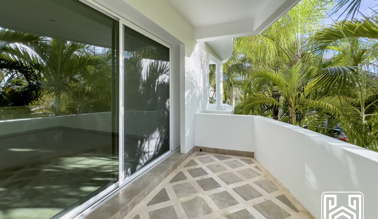 GRAND PENINSULA D104-30