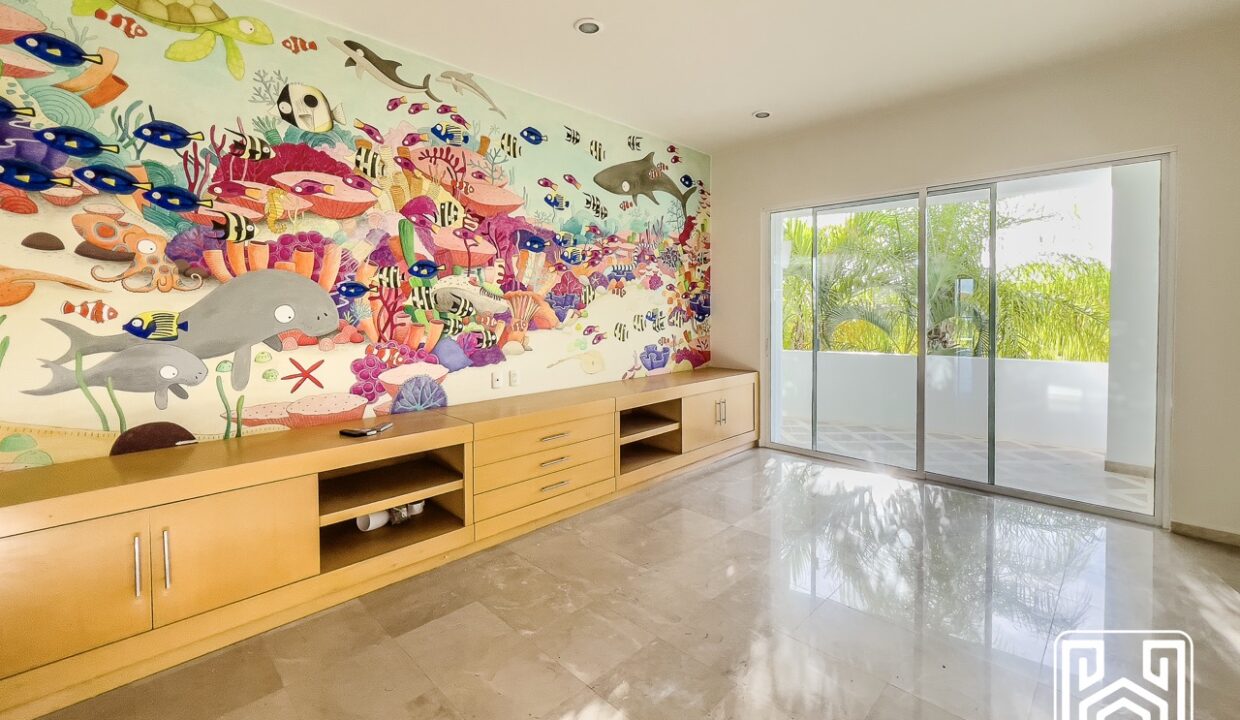 GRAND PENINSULA D104-39