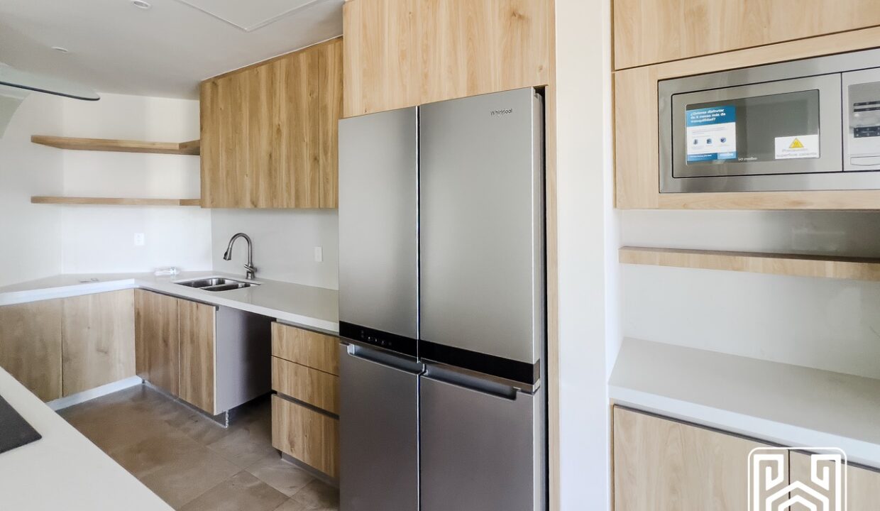 GRAND PENINSULA D104-41