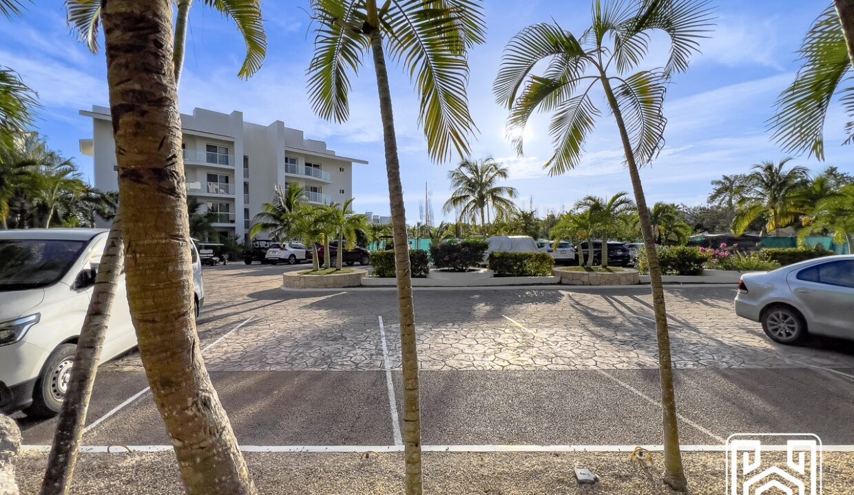 GRAND PENINSULA D104-42