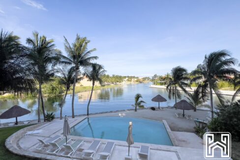 GRAND PENINSULA D104-8