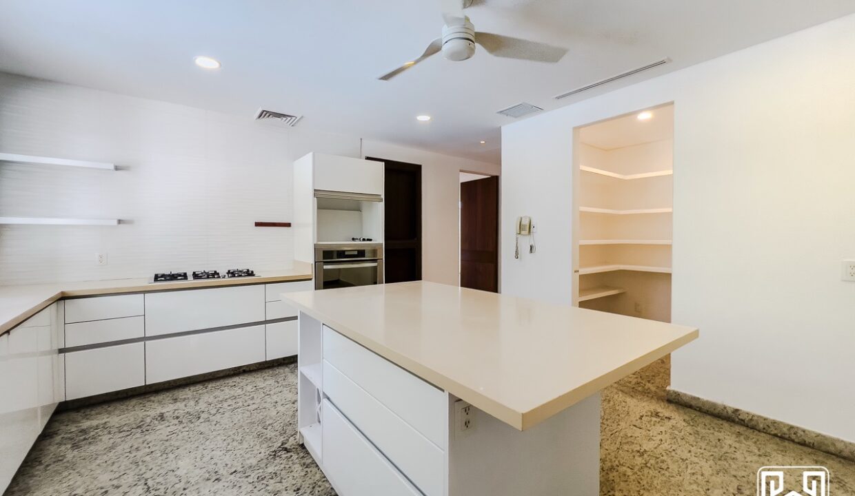 12CASA YALKU 4LOTS98