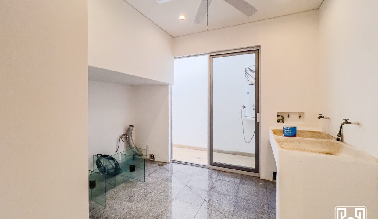 17CASA YALKU 4LOTS73