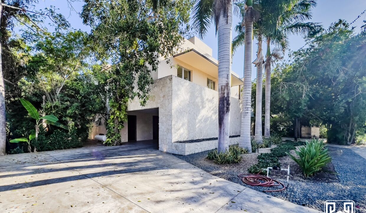 1CASA YALKU 4LOTS107