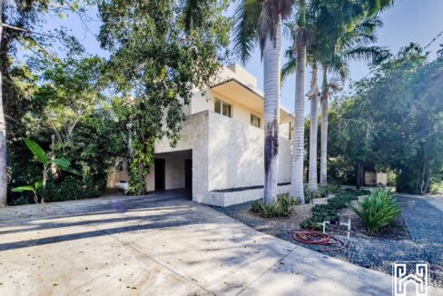 1CASA YALKU 4LOTS107