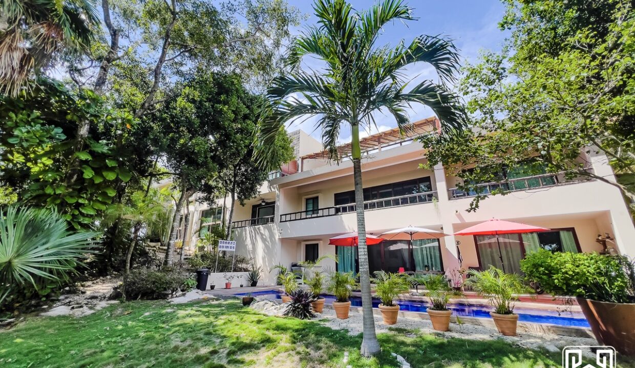 1CONDO PALMAS33