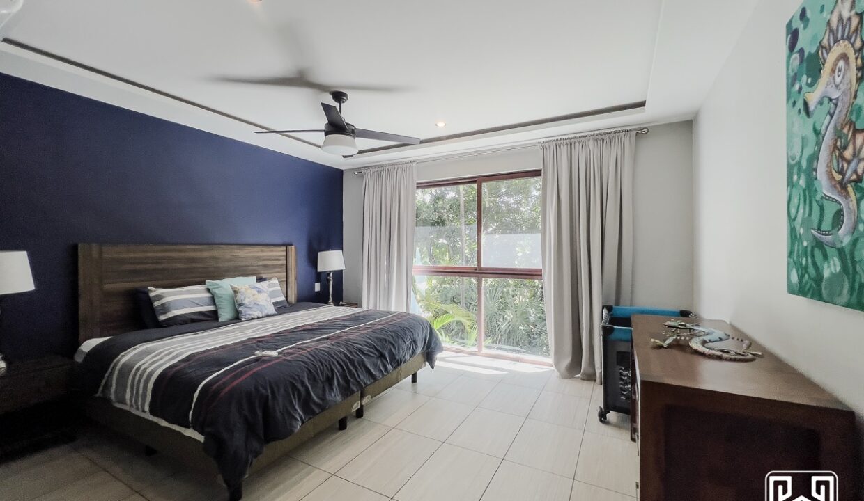 29CONDO PALMAS25