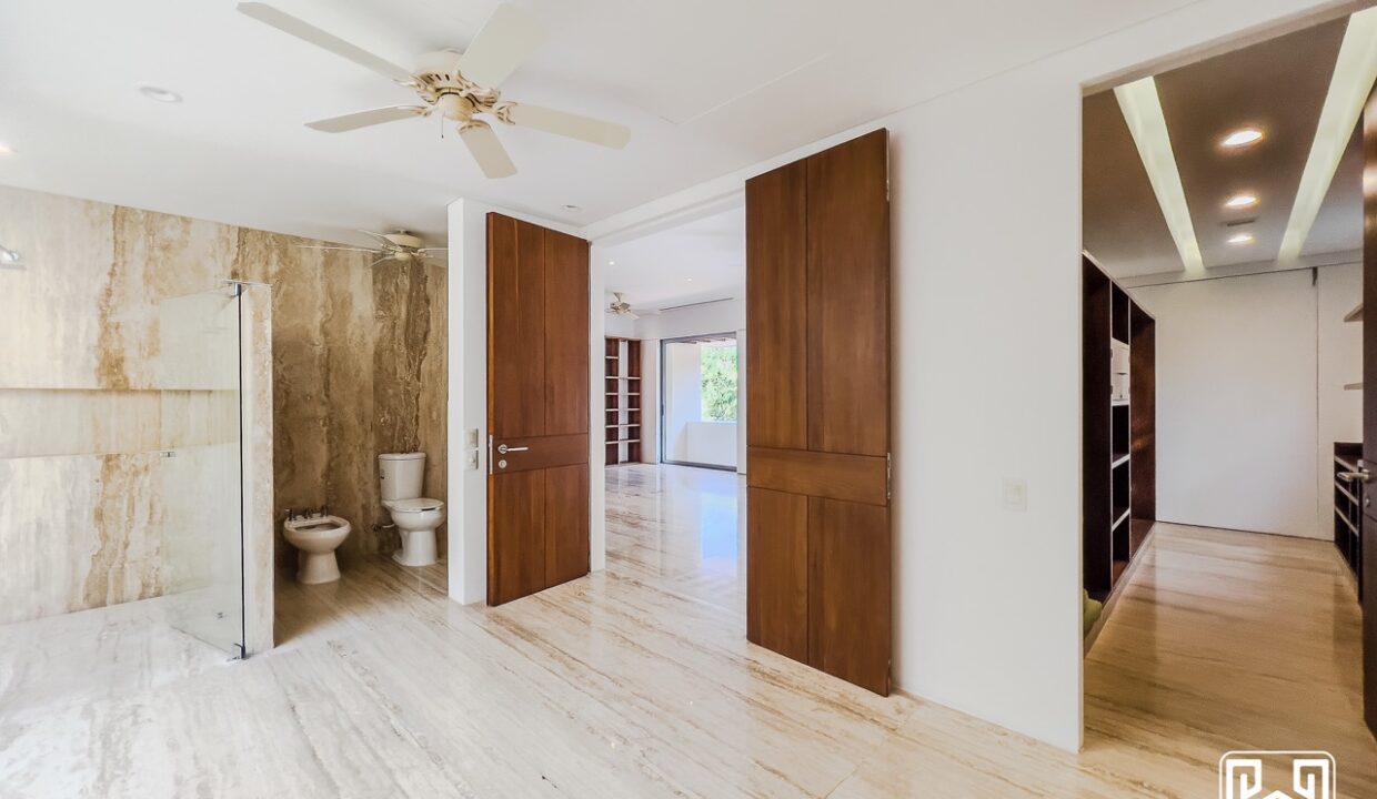 43CASA YALKU 4LOTS18