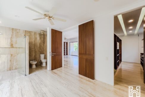 43CASA YALKU 4LOTS18