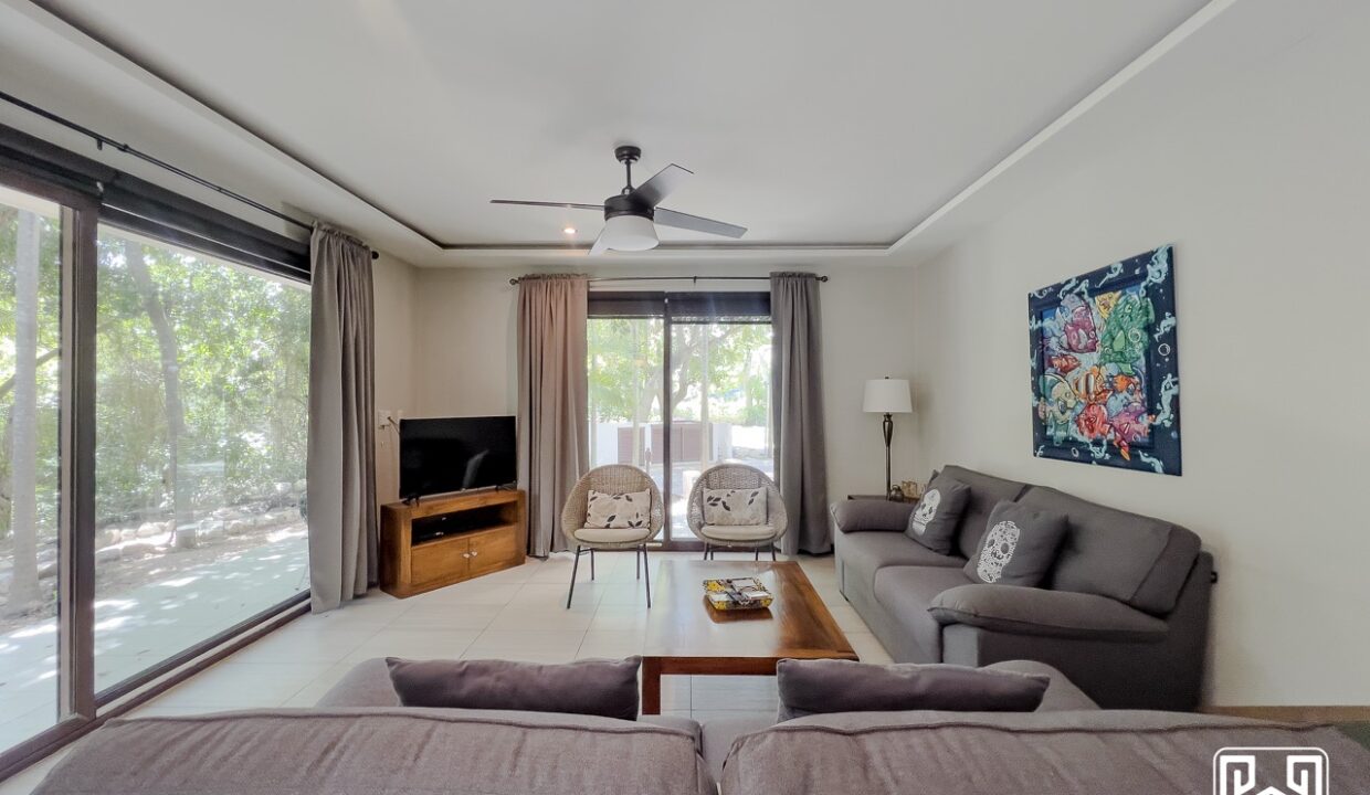 7CONDO PALMAS3