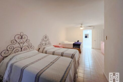 20CONDO PUERTA DEL MAR 2BEDS6