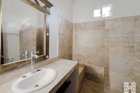10CONDO AREKA4