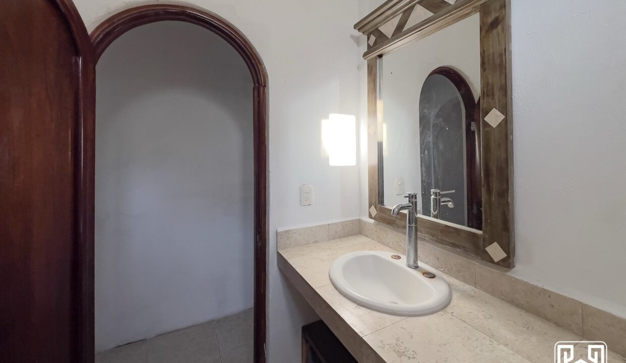 11CONDO AREKA5