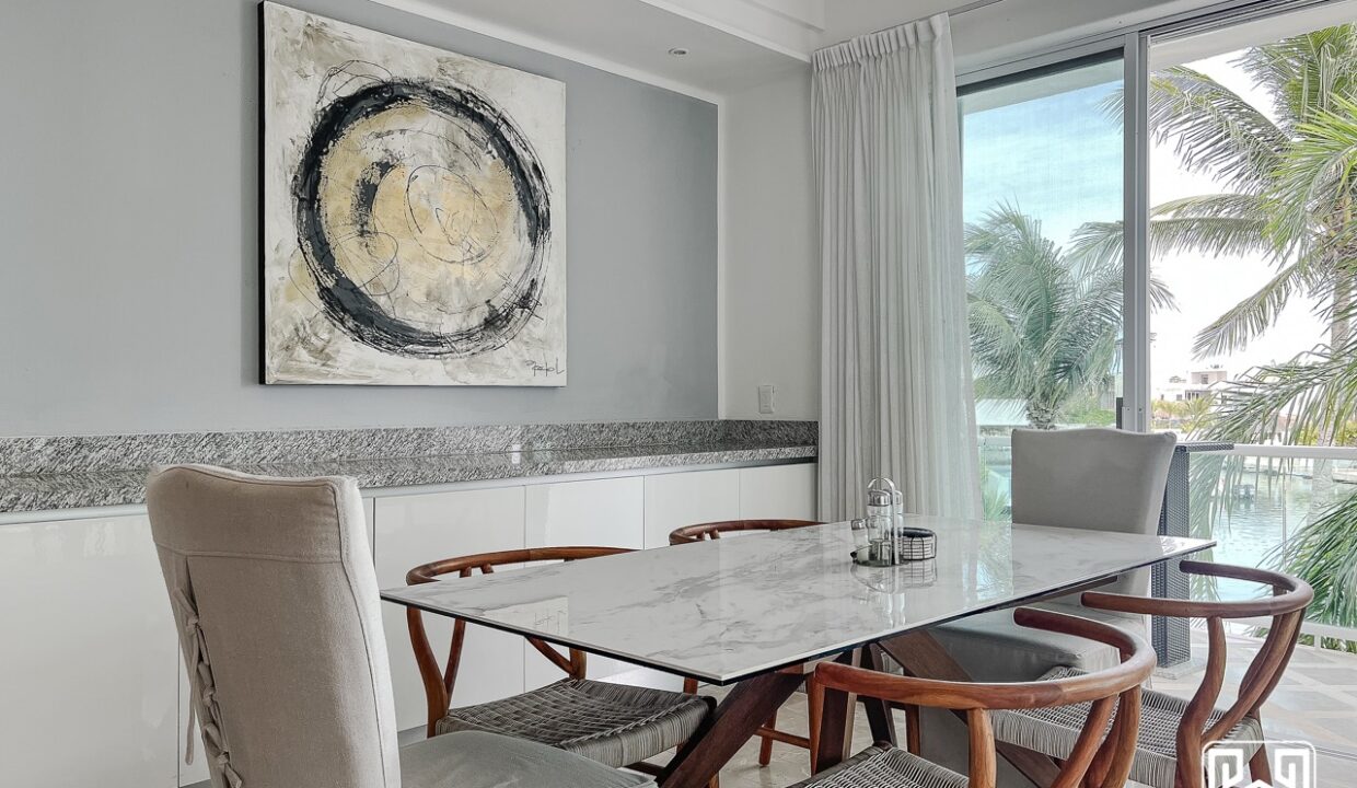 11CONDO PH AVENTURAS VILLAS MG18