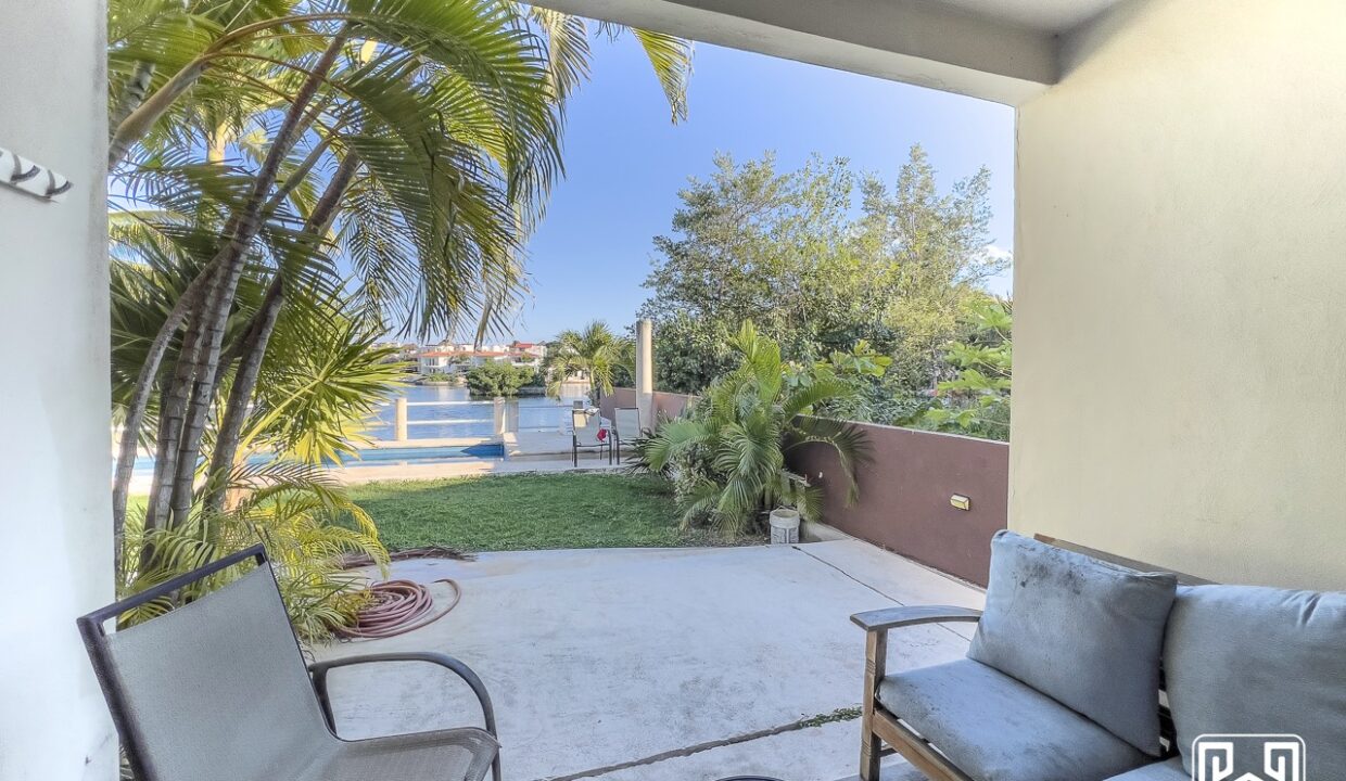 12CONDO AREKA10