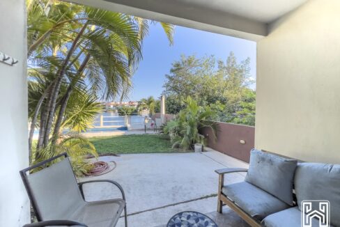 12CONDO AREKA10
