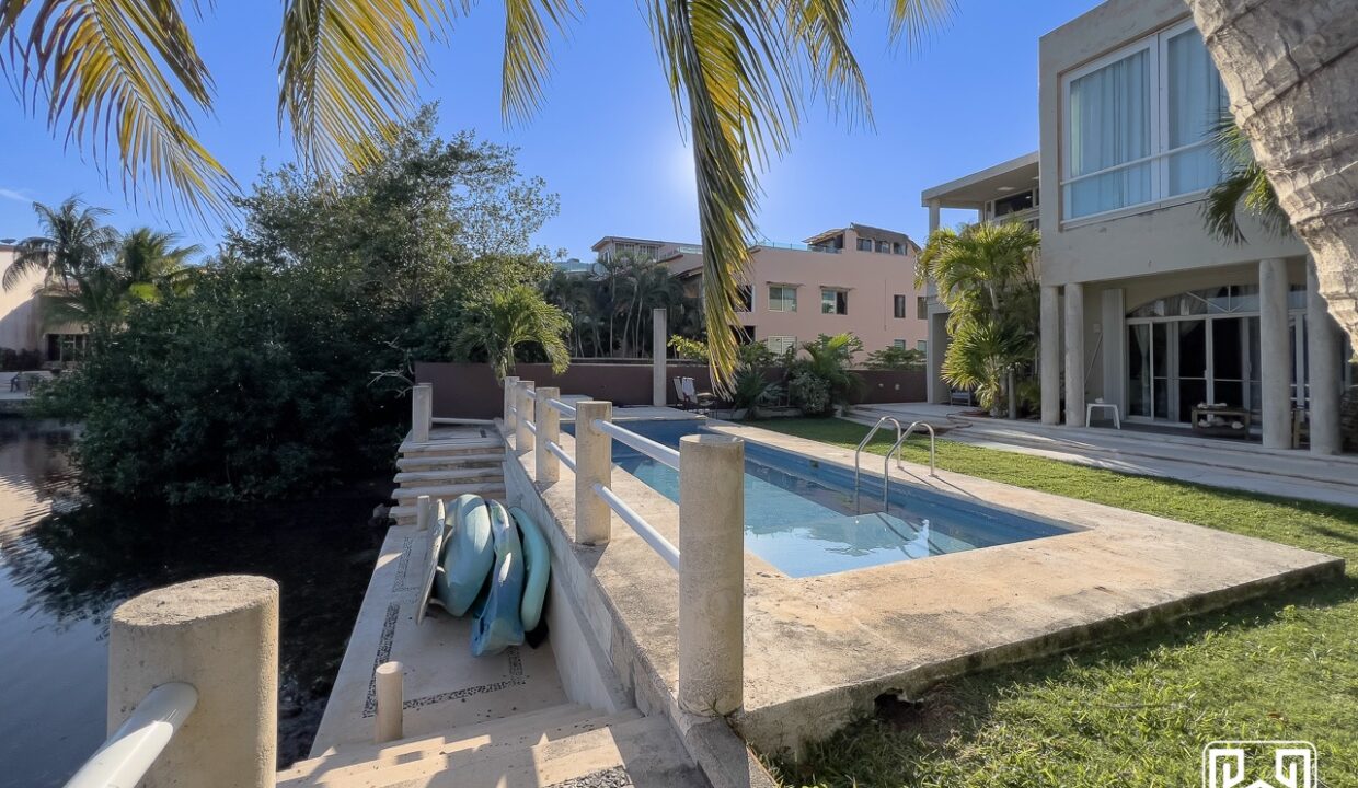 16CONDO AREKA15