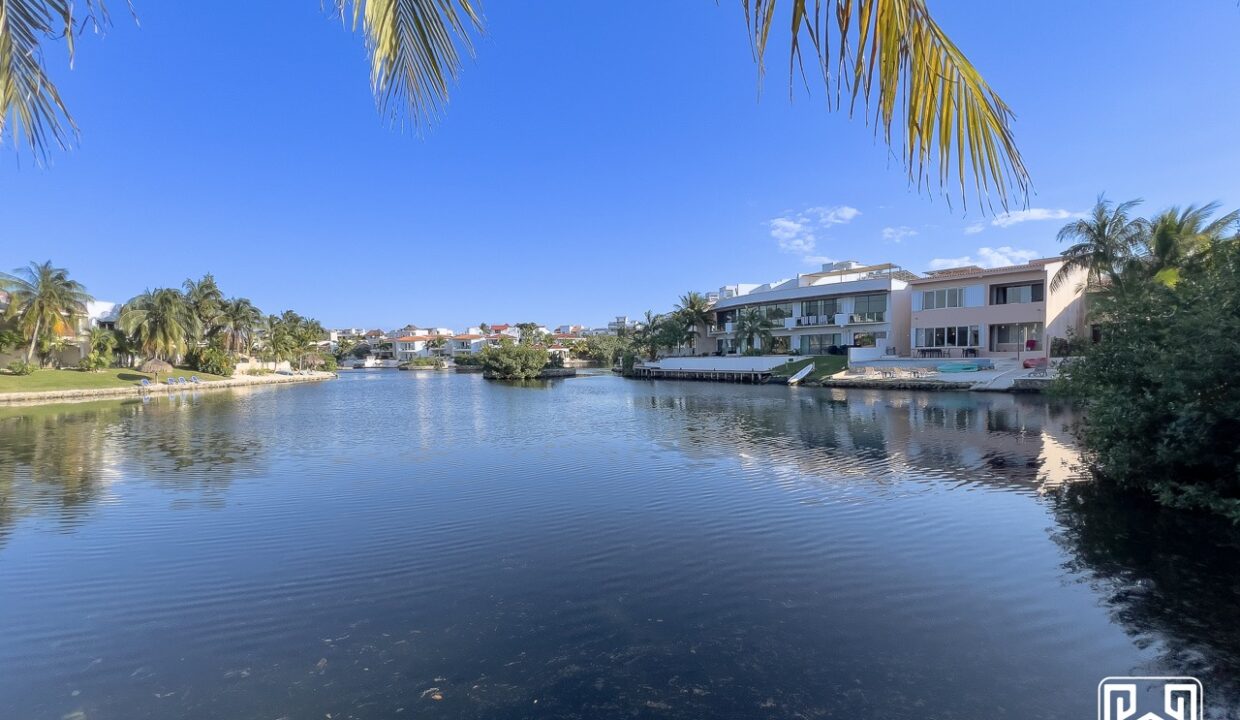 17CONDO AREKA16