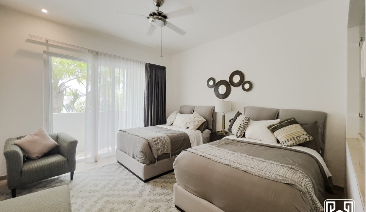 20CONDO PH AVENTURAS VILLAS MG5