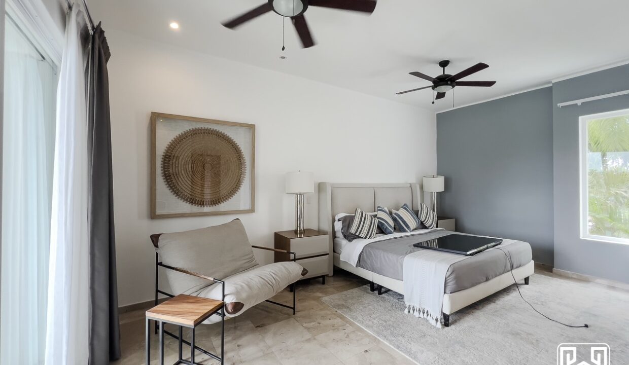 26CONDO PH AVENTURAS VILLAS MG32