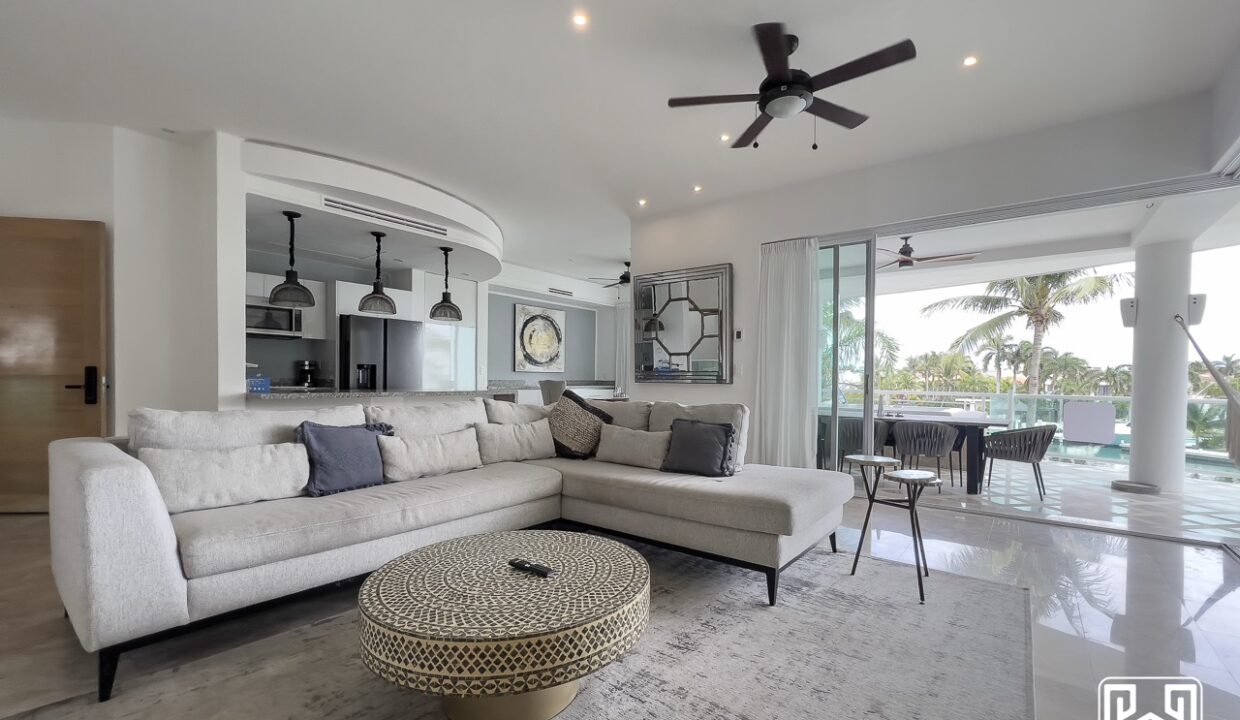 2CONDO PH AVENTURAS VILLAS MG12