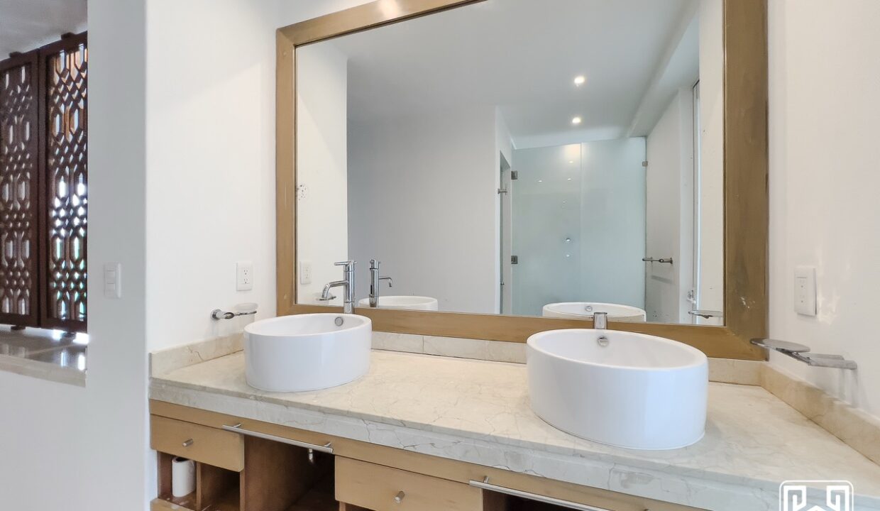 32CONDO PH AVENTURAS VILLAS MG25