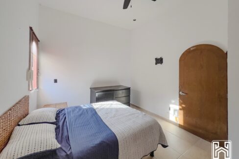 7CONDO AREKA8